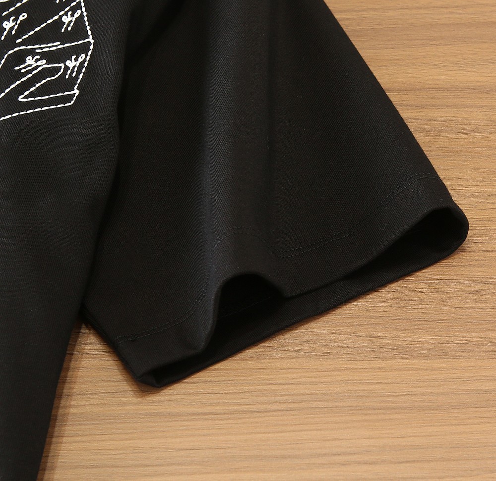 🌾罗*威L**WE 2026春夏 印花微阔圆领短袖T恤 他家的设计总能给人时尚的亮点 前胸精致的字母刺绣