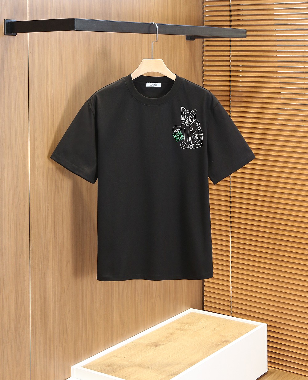 🌾罗*威L**WE 2026春夏 印花微阔圆领短袖T恤 他家的设计总能给人时尚的亮点 前胸精致的字母刺绣