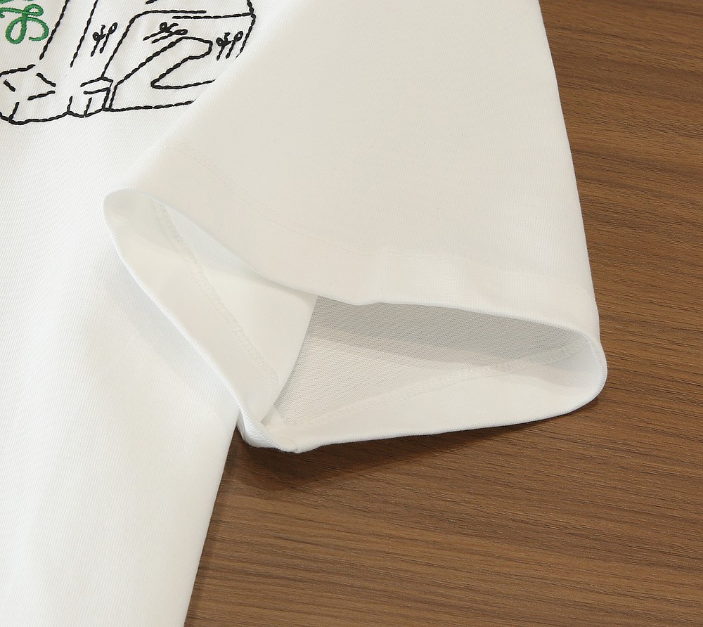 🌾罗*威L**WE 2026春夏 印花微阔圆领短袖T恤 他家的设计总能给人时尚的亮点 前胸精致的字母刺绣