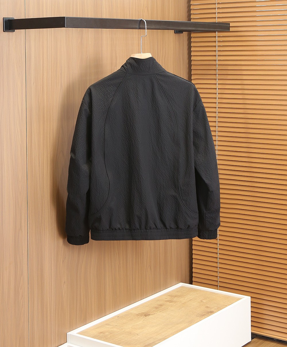 🌾Zegna 2026春季新款发布 杰尼亚立领夹克外套，春季爆款夹克外套，字母logo刺绣，穿上就是舒适