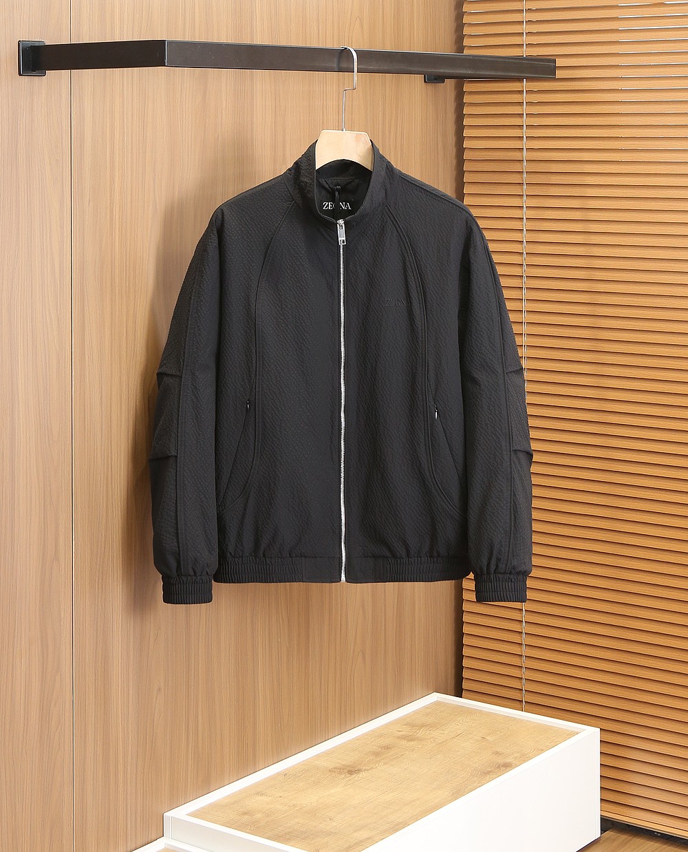 🌾Zegna 2026春季新款发布 杰尼亚立领夹克外套，春季爆款夹克外套，字母logo刺绣，穿上就是舒适