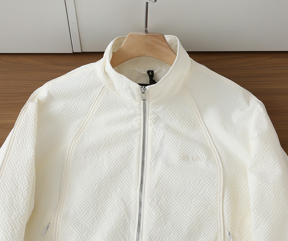 🌾Zegna 2026春季新款发布 杰尼亚立领夹克外套，春季爆款夹克外套，字母logo刺绣，穿上就是舒适