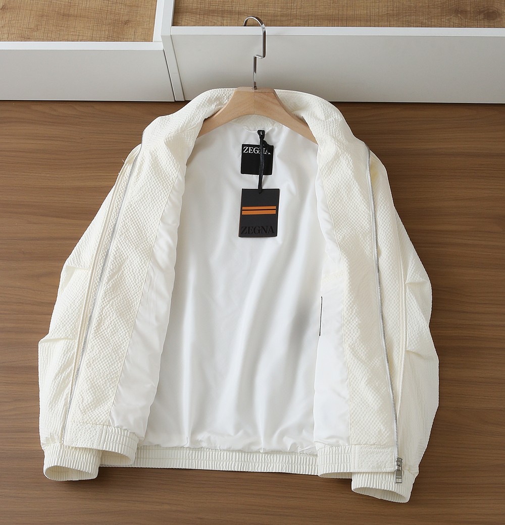 🌾Zegna 2026春季新款发布 杰尼亚立领夹克外套，春季爆款夹克外套，字母logo刺绣，穿上就是舒适