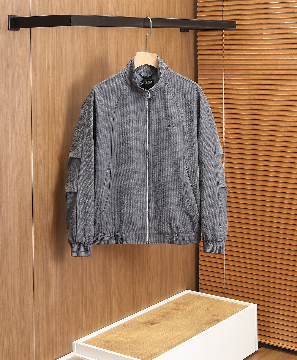🌾Zegna 2026春季新款发布 杰尼亚立领夹克外套，春季爆款夹克外套，字母logo刺绣，穿上就是舒适