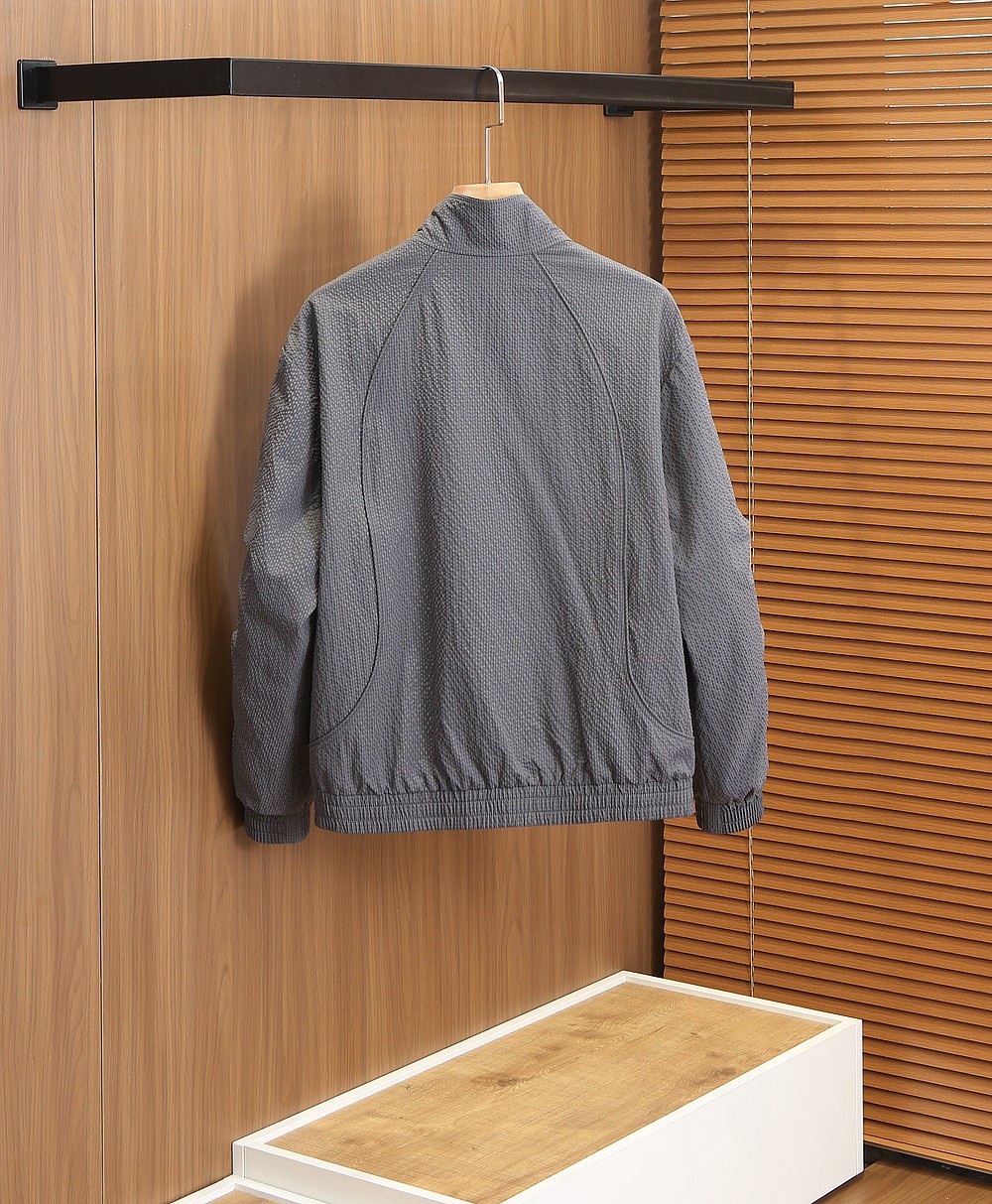 🌾Zegna 2026春季新款发布 杰尼亚立领夹克外套，春季爆款夹克外套，字母logo刺绣，穿上就是舒适