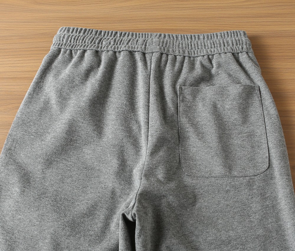 🌾2026早春新款lP🆕套装LoroPiana🔥爆款推荐！经典舒适性极高的一款套装。原单狠货休闲时尚套装