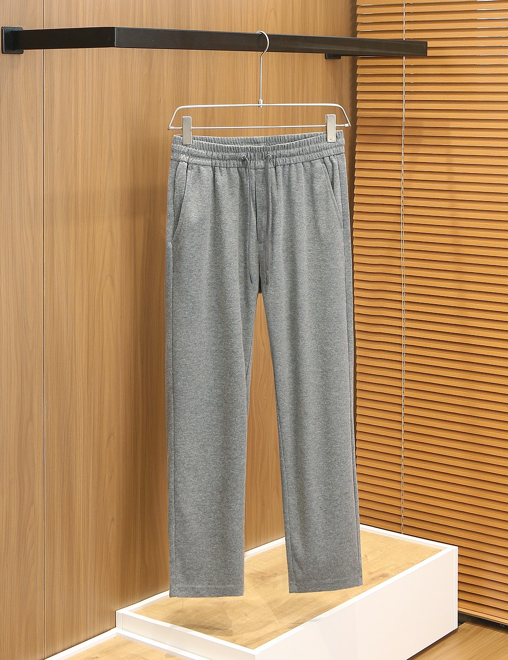 🌾2026早春新款lP🆕套装LoroPiana🔥爆款推荐！经典舒适性极高的一款套装。原单狠货休闲时尚套装