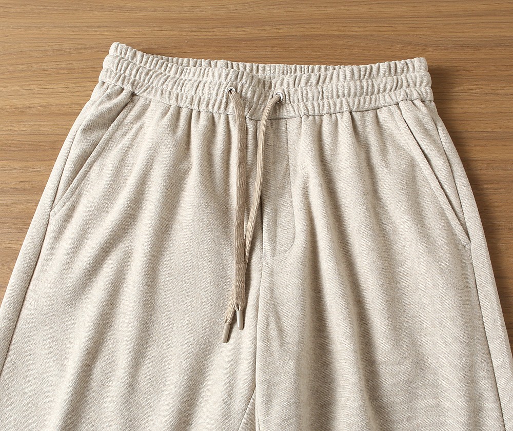 🌾2026早春新款lP🆕套装LoroPiana🔥爆款推荐！经典舒适性极高的一款套装。原单狠货休闲时尚套装