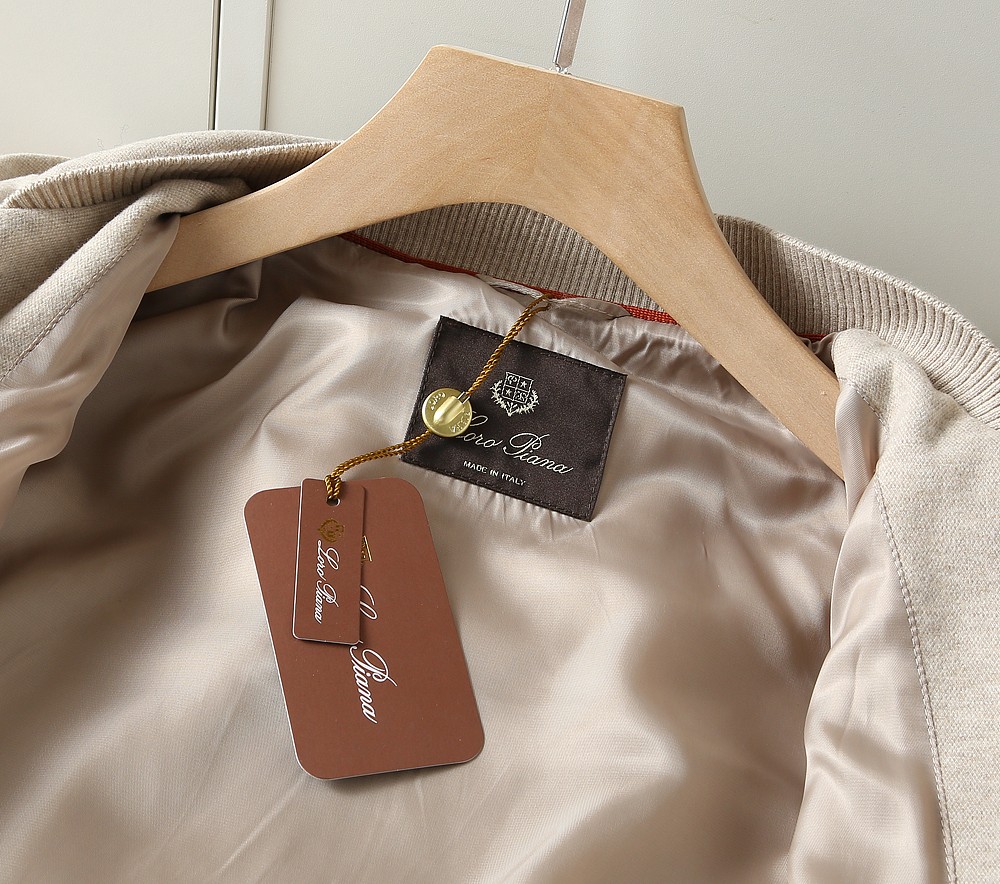 🌾2026早春新款lP🆕套装LoroPiana🔥爆款推荐！经典舒适性极高的一款套装。原单狠货休闲时尚套装