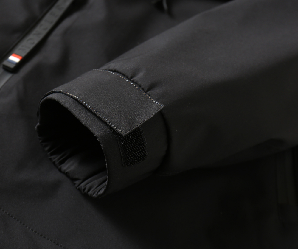 🌾蒙口2026早春新款连帽夹克外套，众多明星都爱穿的时尚百搭单品！喜欢经典简约的朋友,一定不能错过了这款