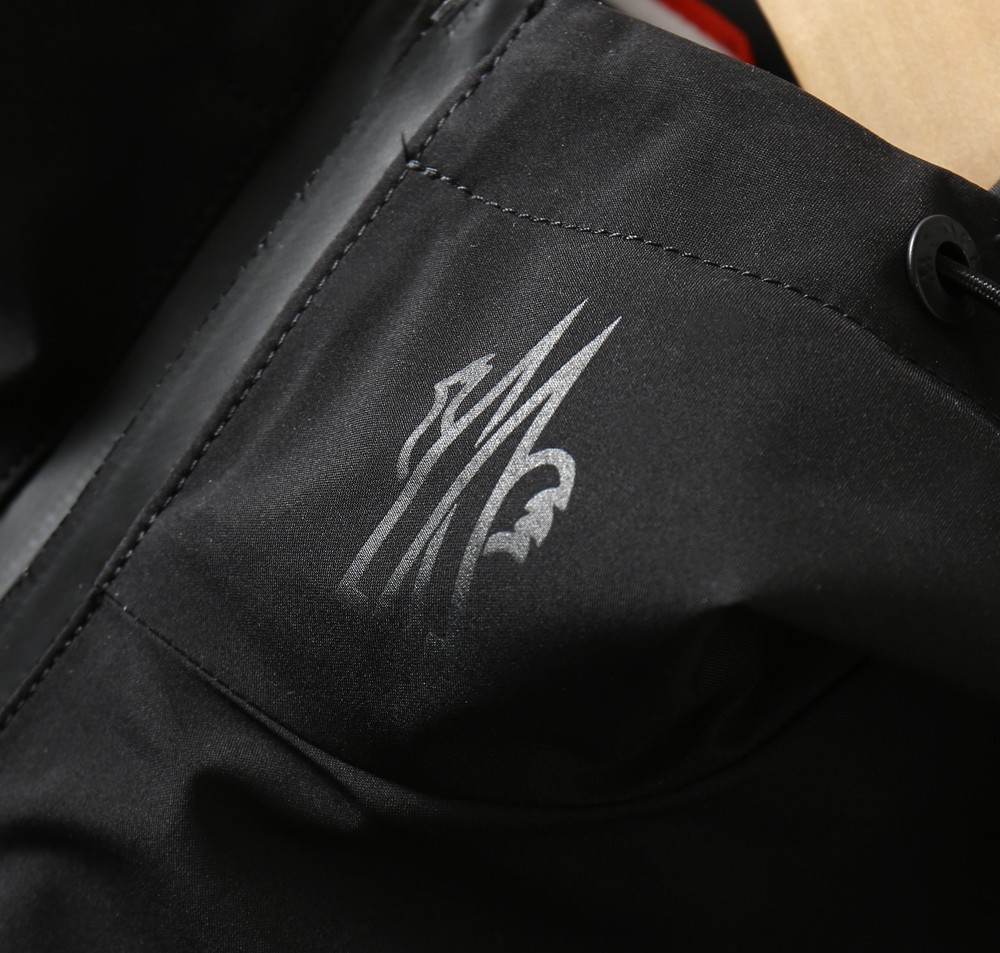 🌾蒙口2026早春新款连帽夹克外套，众多明星都爱穿的时尚百搭单品！喜欢经典简约的朋友,一定不能错过了这款