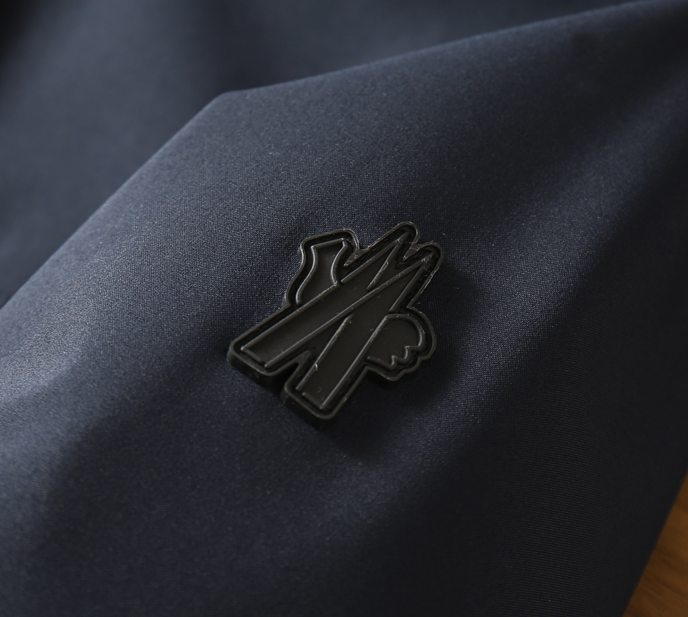 🌾蒙口2026早春新款连帽夹克外套，众多明星都爱穿的时尚百搭单品！喜欢经典简约的朋友,一定不能错过了这款