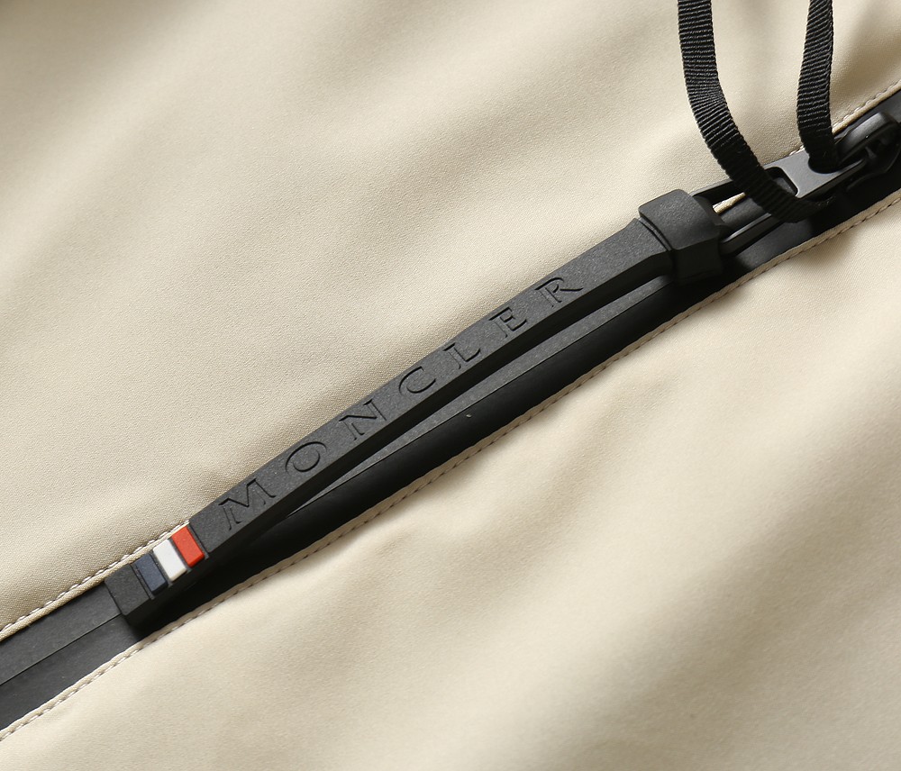 🌾蒙口2026早春新款连帽夹克外套，众多明星都爱穿的时尚百搭单品！喜欢经典简约的朋友,一定不能错过了这款