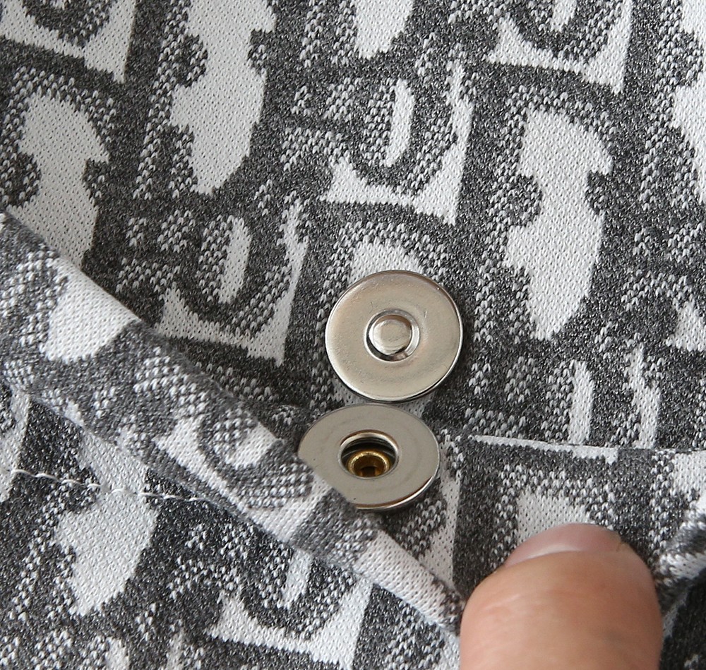 🌾Dior 2025ss早春新款发布，迪奥翻领夹克外套，字母提花面料搭配字母logo织带春季爆款外套，穿