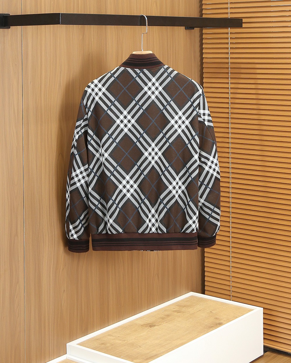 🌾巴宝莉 2026ss早春新款发布❤️巴宝莉棒球领夹克外套，字母提花面料搭配字母logo春季爆款外套，穿