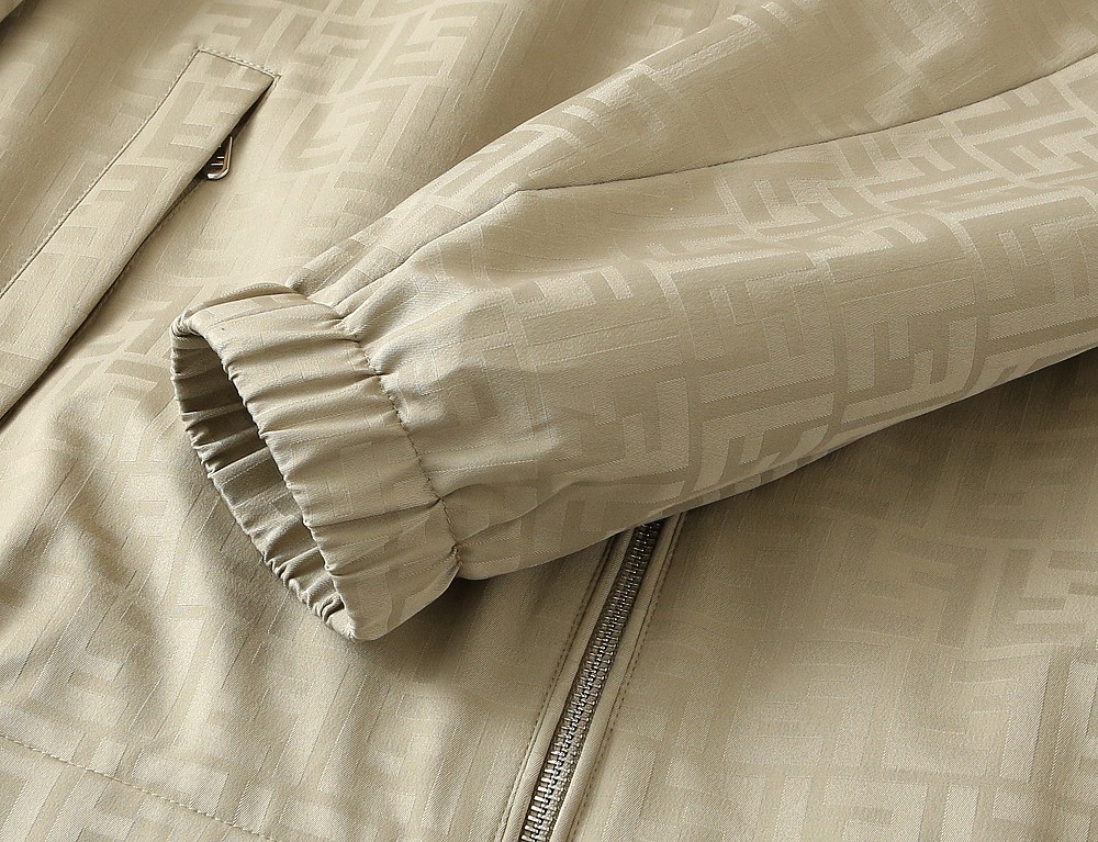 🌾芬迪2026ss早春新款发布 连帽夹克外套，字母提花面料搭配字母logo织带春季爆款外套，穿上就是舒适