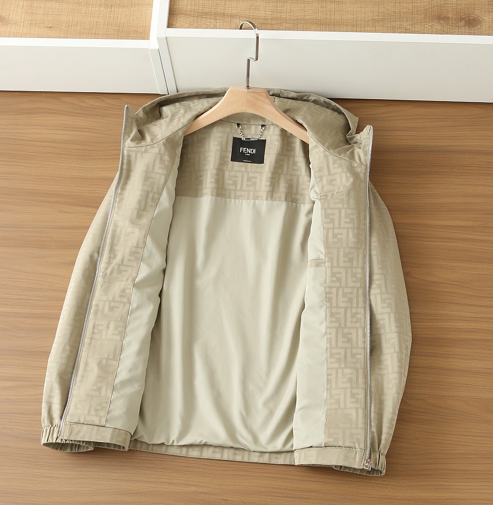 🌾芬迪2026ss早春新款发布 连帽夹克外套，字母提花面料搭配字母logo织带春季爆款外套，穿上就是舒适