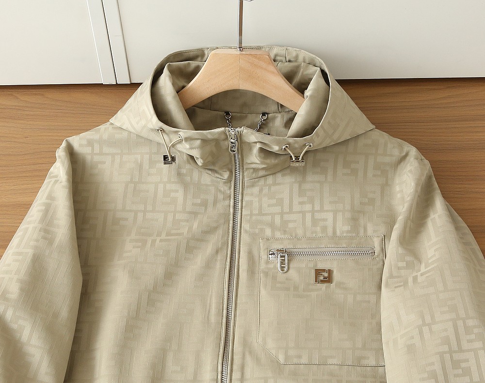🌾芬迪2026ss早春新款发布 连帽夹克外套，字母提花面料搭配字母logo织带春季爆款外套，穿上就是舒适