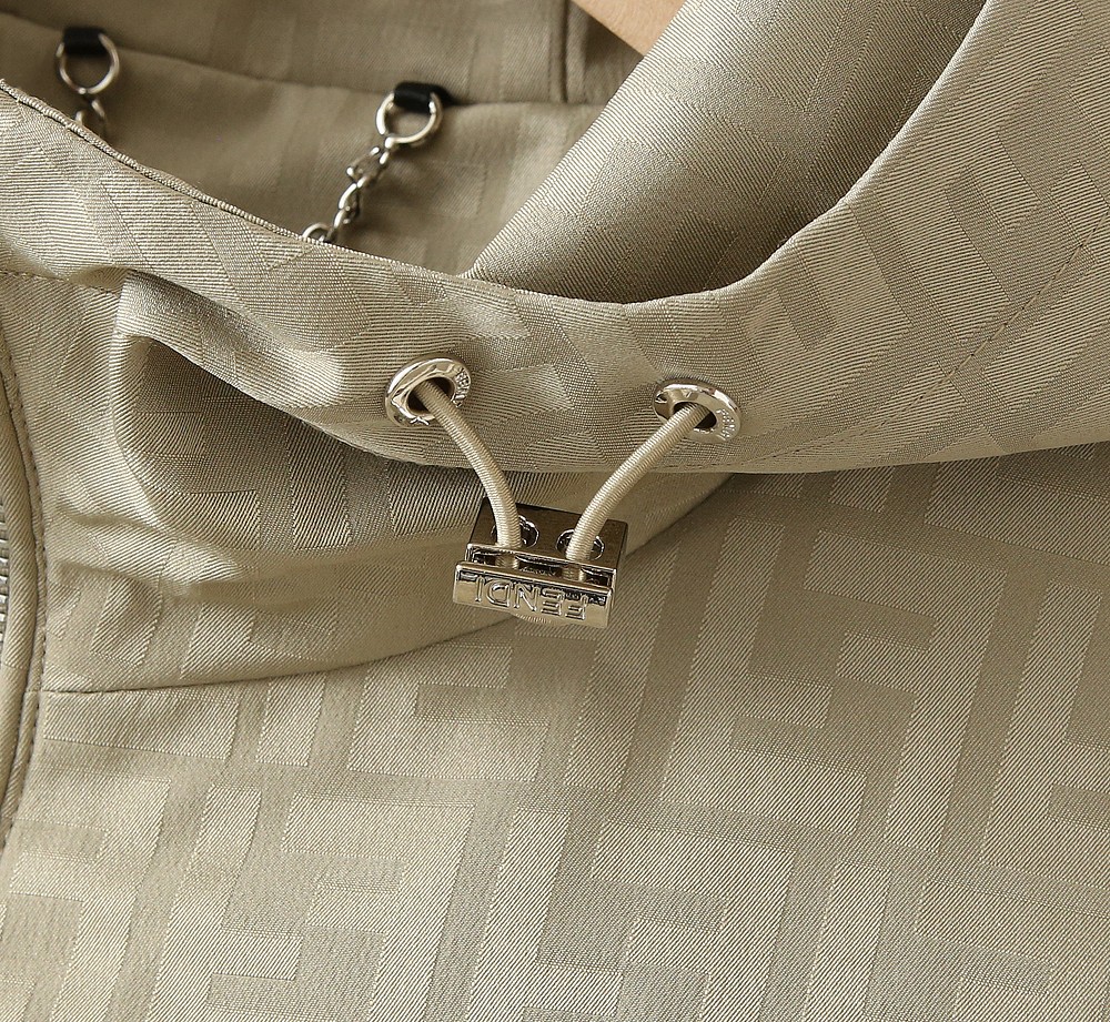 🌾芬迪2026ss早春新款发布 连帽夹克外套，字母提花面料搭配字母logo织带春季爆款外套，穿上就是舒适