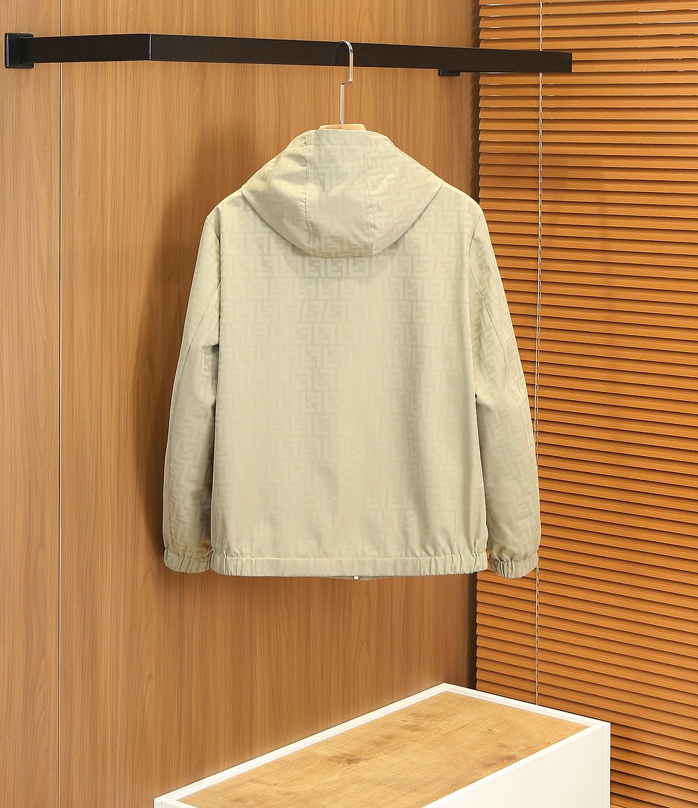 🌾芬迪2026ss早春新款发布 连帽夹克外套，字母提花面料搭配字母logo织带春季爆款外套，穿上就是舒适