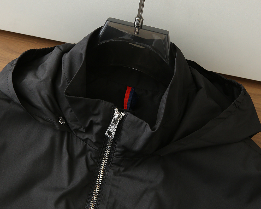 蒙口 2026早春新款男士连帽夹克外套，众多明星都爱穿的时尚百搭单品！喜欢经典简约的朋友,一定不能错过了