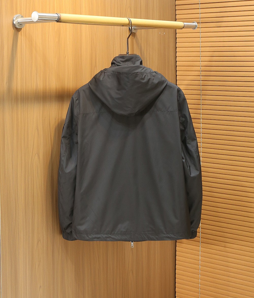 蒙口 2026早春新款男士连帽夹克外套，众多明星都爱穿的时尚百搭单品！喜欢经典简约的朋友,一定不能错过了