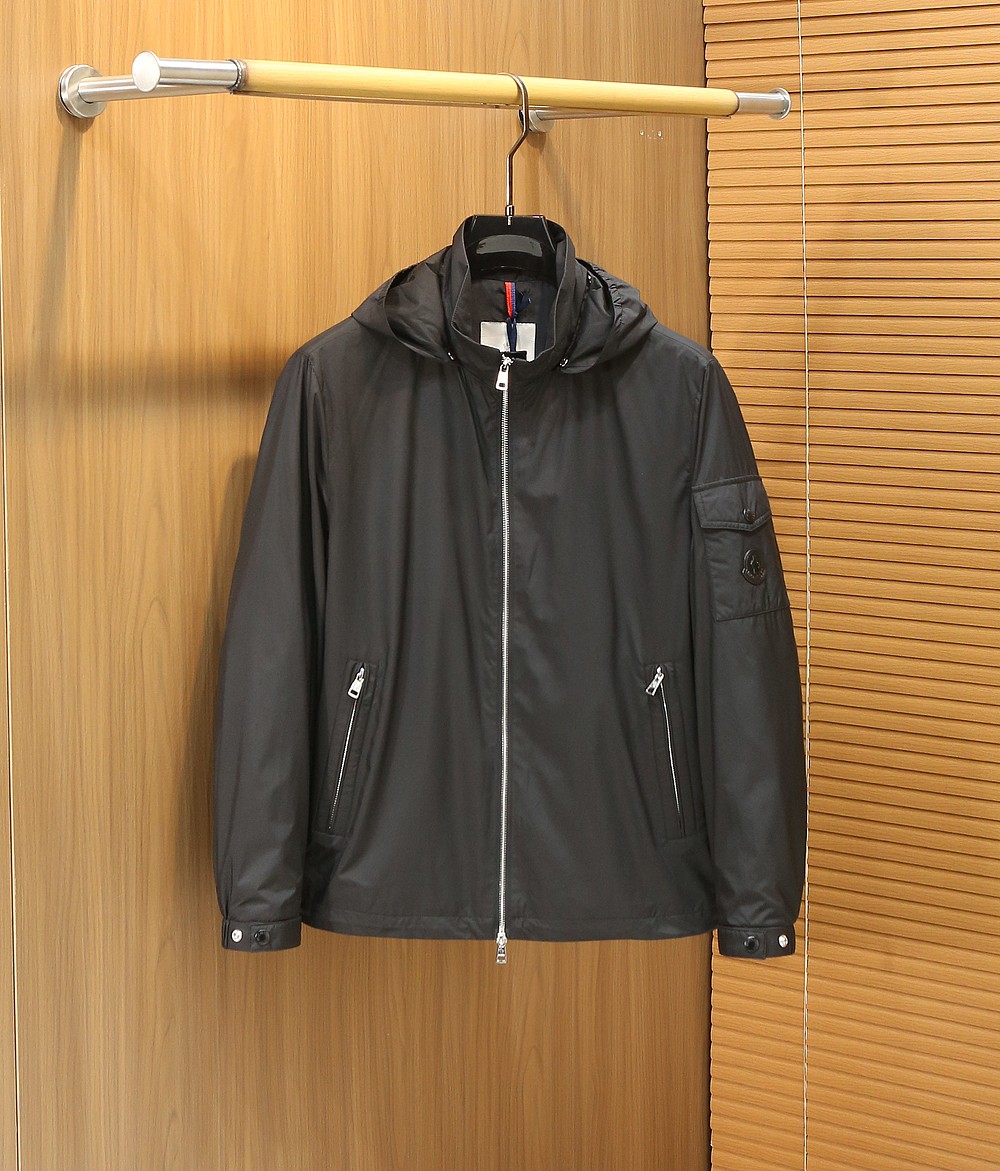 蒙口 2026早春新款男士连帽夹克外套，众多明星都爱穿的时尚百搭单品！喜欢经典简约的朋友,一定不能错过了