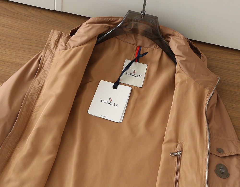 蒙口 2026早春新款男士连帽夹克外套，众多明星都爱穿的时尚百搭单品！喜欢经典简约的朋友,一定不能错过了