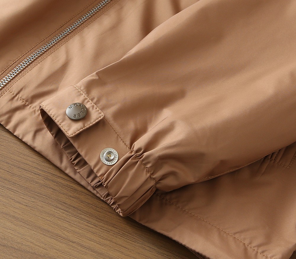 蒙口 2026早春新款男士连帽夹克外套，众多明星都爱穿的时尚百搭单品！喜欢经典简约的朋友,一定不能错过了