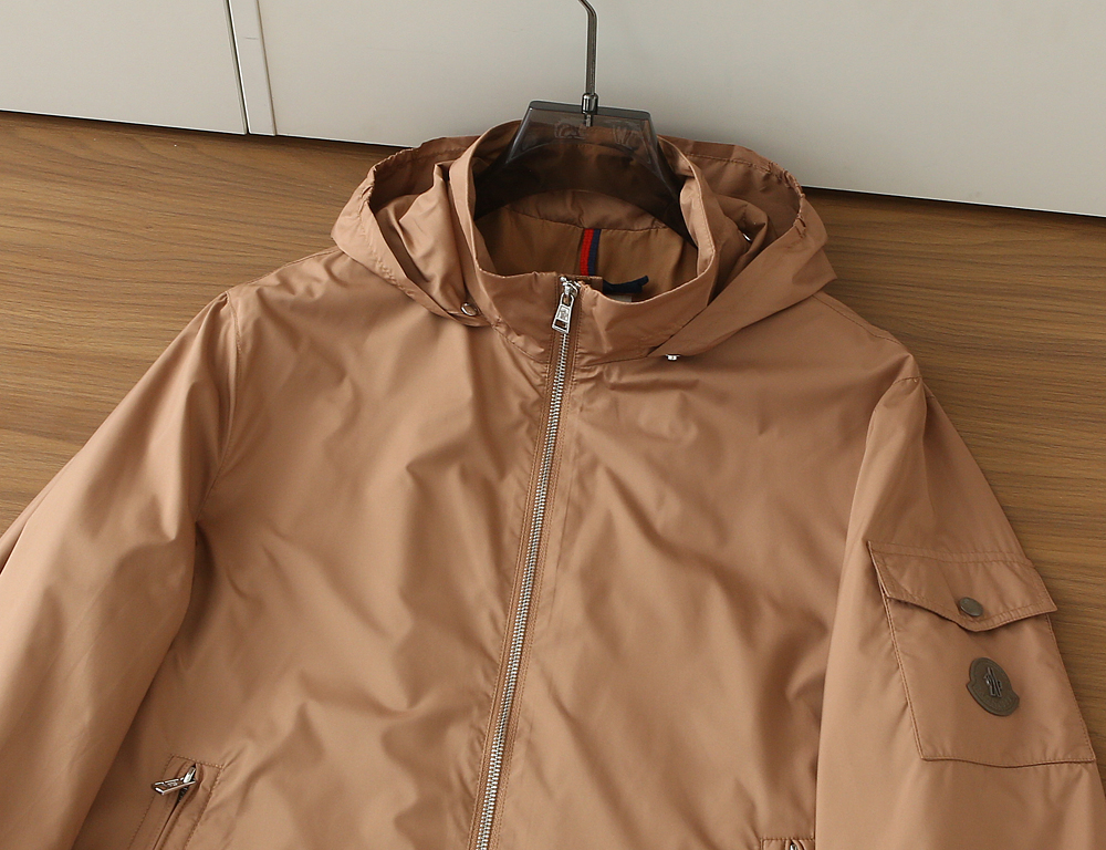 蒙口 2026早春新款男士连帽夹克外套，众多明星都爱穿的时尚百搭单品！喜欢经典简约的朋友,一定不能错过了