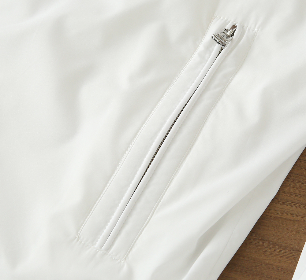 蒙口 2026早春新款男士连帽夹克外套，众多明星都爱穿的时尚百搭单品！喜欢经典简约的朋友,一定不能错过了