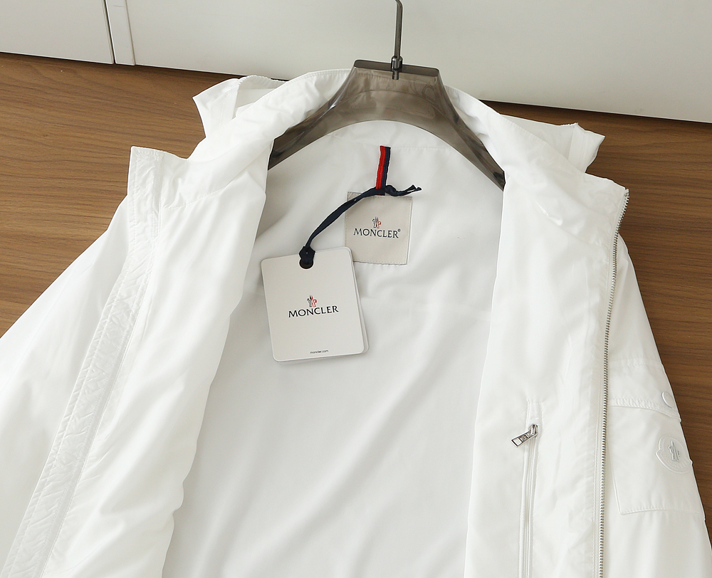 蒙口 2026早春新款男士连帽夹克外套，众多明星都爱穿的时尚百搭单品！喜欢经典简约的朋友,一定不能错过了