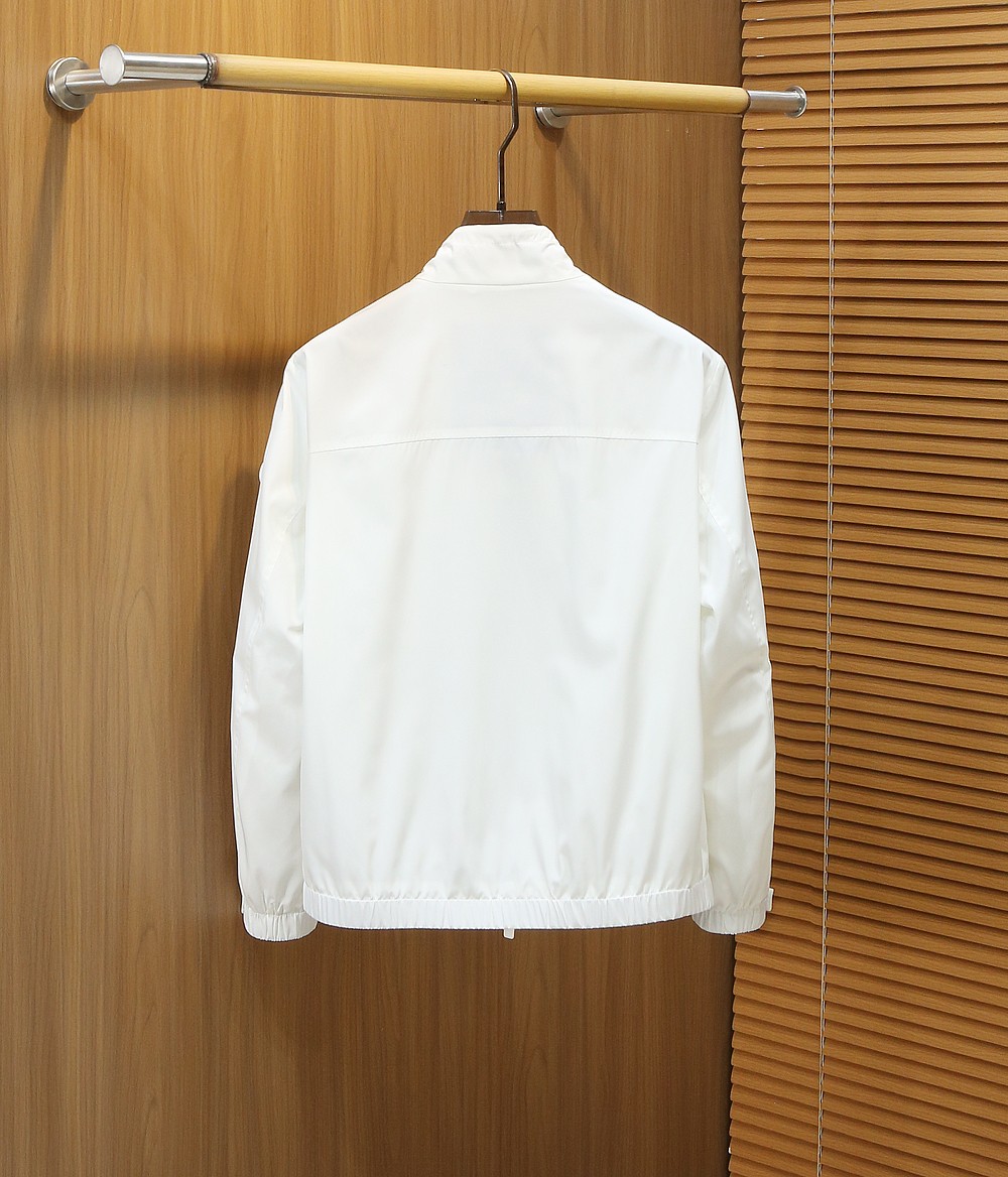 巴宝莉2026早春新款男士立领夹克外套，众多明星都爱穿的时尚百搭单品！喜欢经典简约的朋友,一定不能错过了