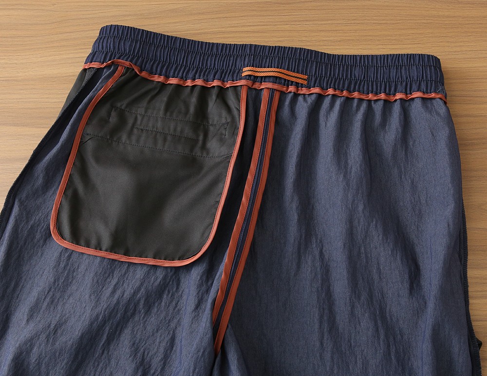 /套 杰尼亚套装 不单卖！2026春夏系列针脚细密，色调与缝线呼应，既强化品牌身份，又以低调的工艺细节传