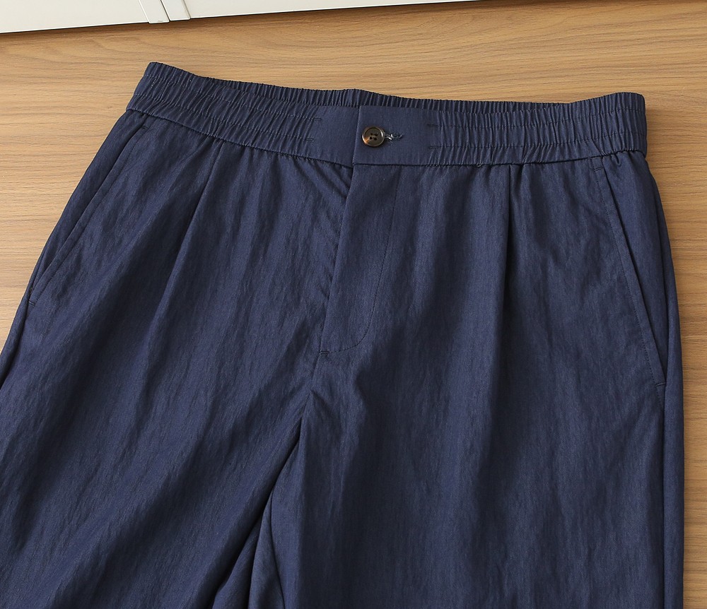 /套 杰尼亚套装 不单卖！2026春夏系列针脚细密，色调与缝线呼应，既强化品牌身份，又以低调的工艺细节传