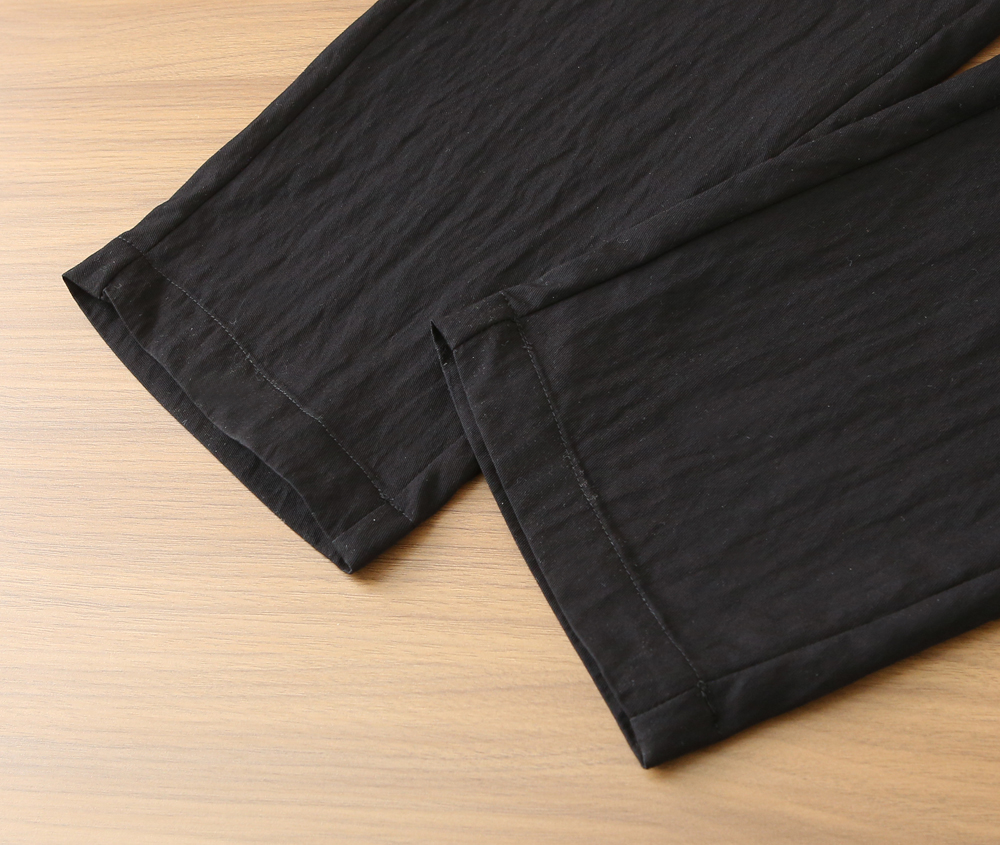 /套 杰尼亚套装 不单卖！2026春夏系列针脚细密，色调与缝线呼应，既强化品牌身份，又以低调的工艺细节传