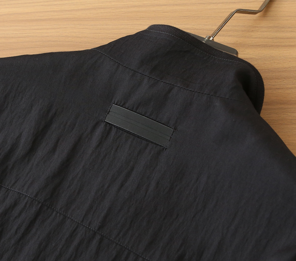 /套 杰尼亚套装 不单卖！2026春夏系列针脚细密，色调与缝线呼应，既强化品牌身份，又以低调的工艺细节传