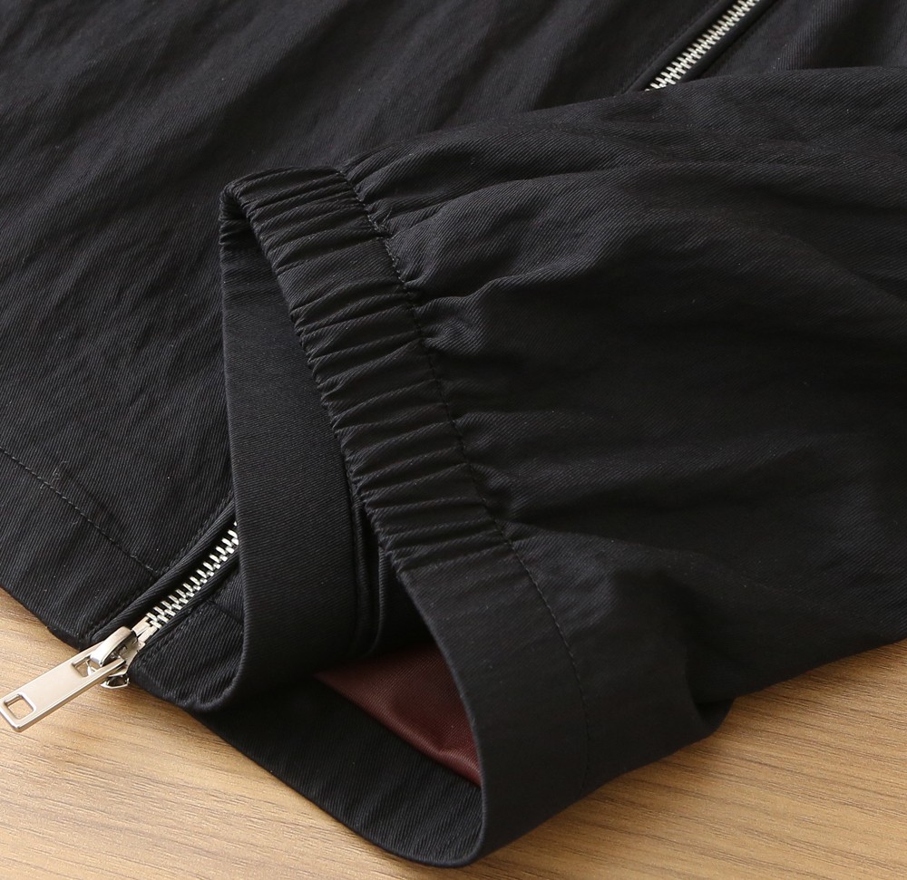 /套 杰尼亚套装 不单卖！2026春夏系列针脚细密，色调与缝线呼应，既强化品牌身份，又以低调的工艺细节传