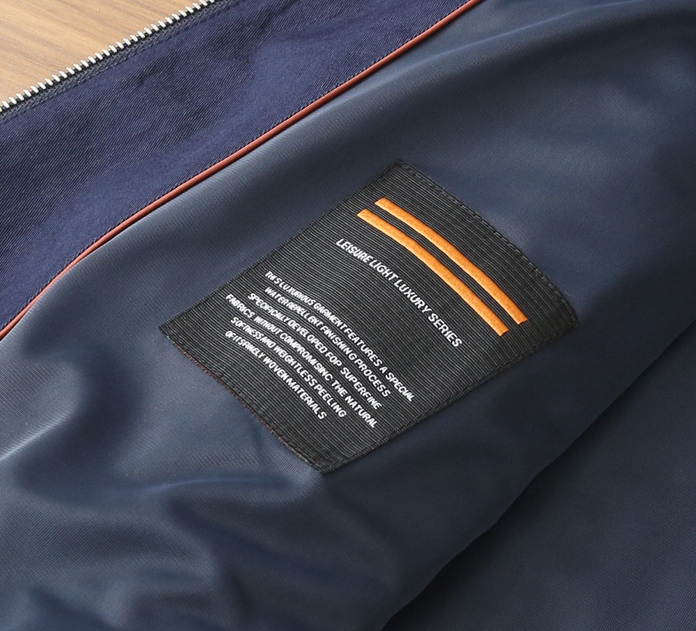 /套 杰尼亚套装 不单卖！2026春夏系列针脚细密，色调与缝线呼应，既强化品牌身份，又以低调的工艺细节传