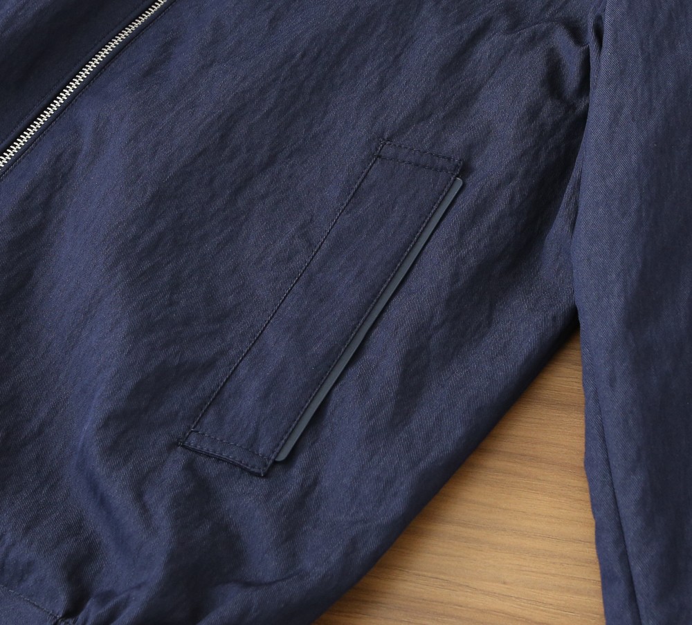 /套 杰尼亚套装 不单卖！2026春夏系列针脚细密，色调与缝线呼应，既强化品牌身份，又以低调的工艺细节传