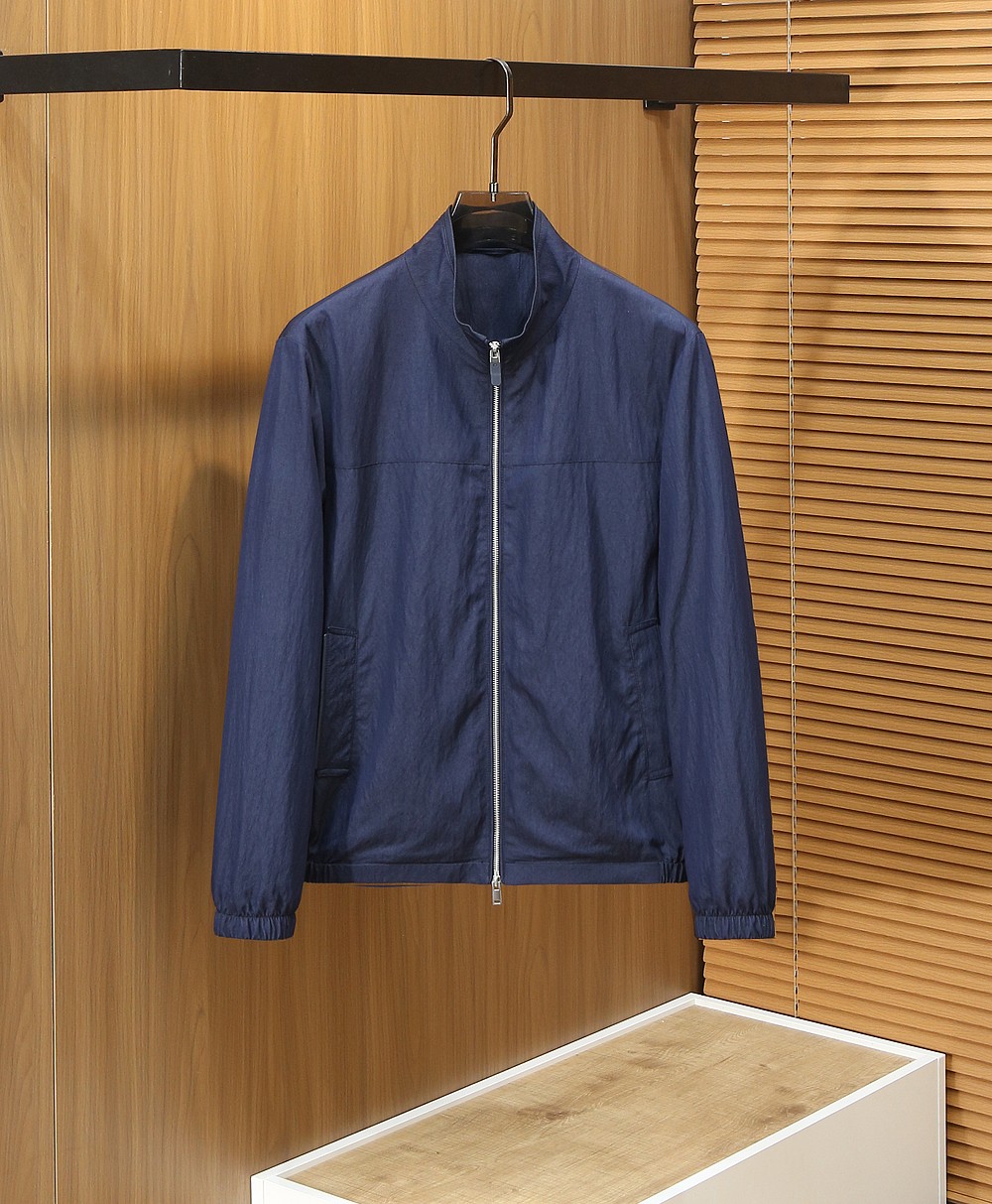 /套 杰尼亚套装 不单卖！2026春夏系列针脚细密，色调与缝线呼应，既强化品牌身份，又以低调的工艺细节传