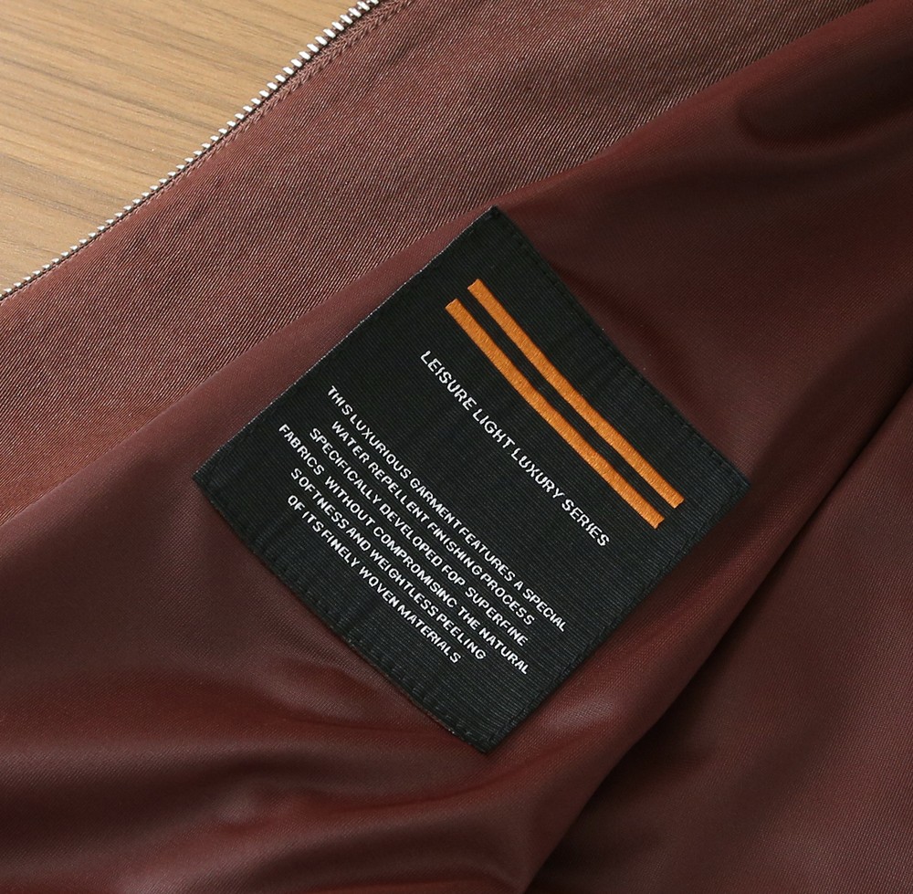 /套 杰尼亚套装 不单卖！2026春夏系列针脚细密，色调与缝线呼应，既强化品牌身份，又以低调的工艺细节传