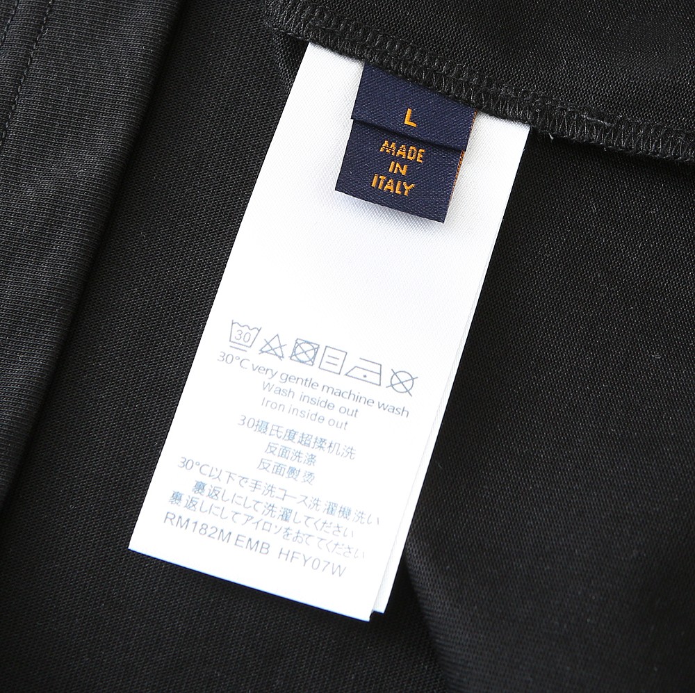 LV2026春夏新款首发专柜最新款短袖圆领T恤 高端订制 设计前卫时尚！品牌logo重工艺设计 高端定制