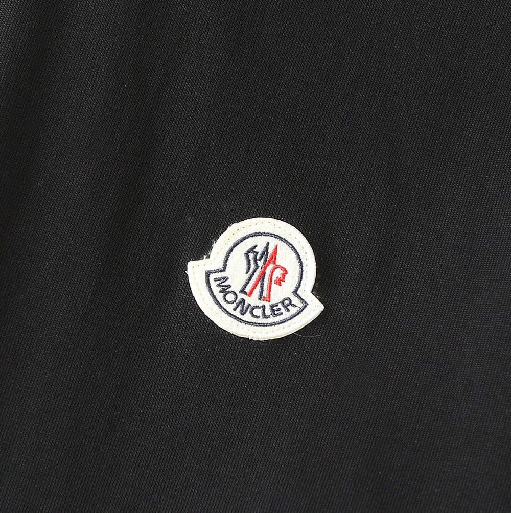 蒙口2026春夏新款首发专柜最新款短袖圆领T恤 高端订制 设计前卫时尚！品牌logo重工艺设计 高端定制