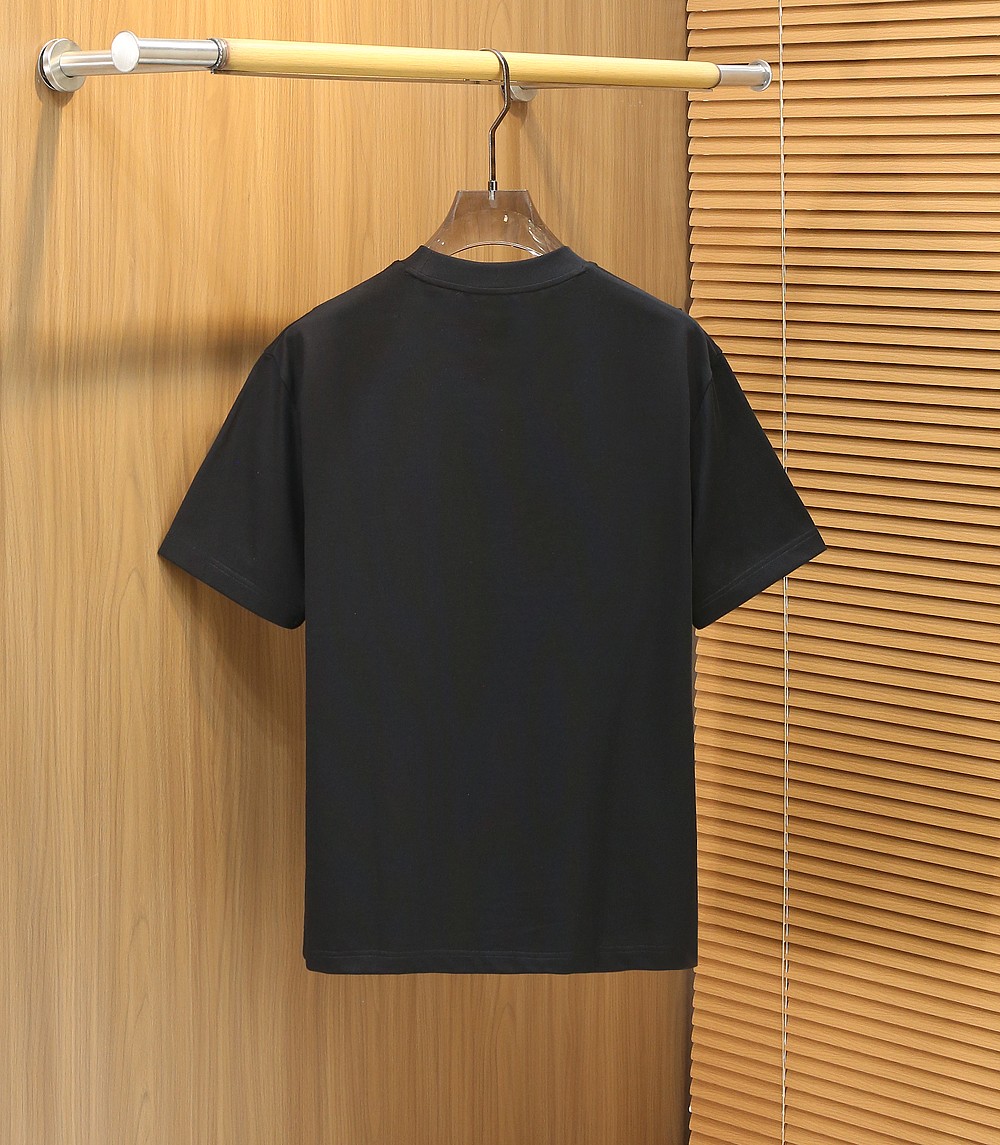 蒙口2026春夏新款首发专柜最新款短袖圆领T恤 高端订制 设计前卫时尚！品牌logo重工艺设计 高端定制