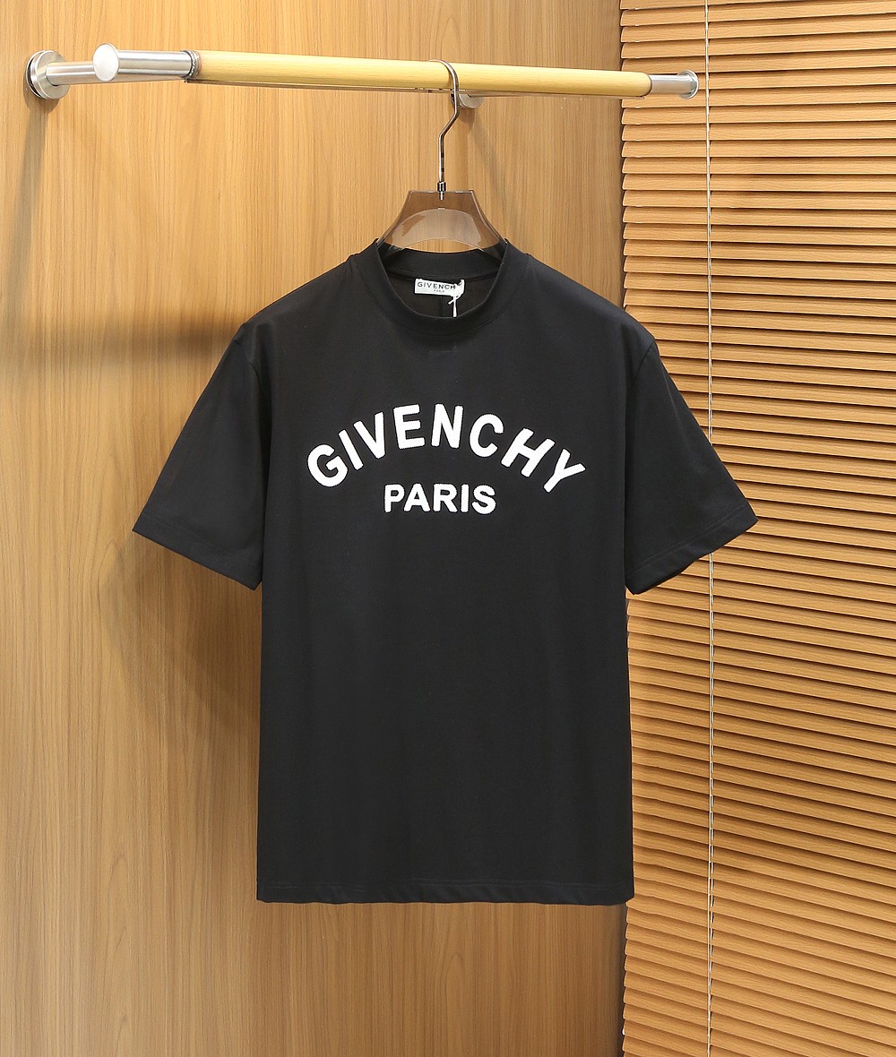 纪梵希2026春夏新款首发专柜最新款短袖圆领T恤 高端订制 设计前卫时尚！品牌logo重工艺设计 高端定