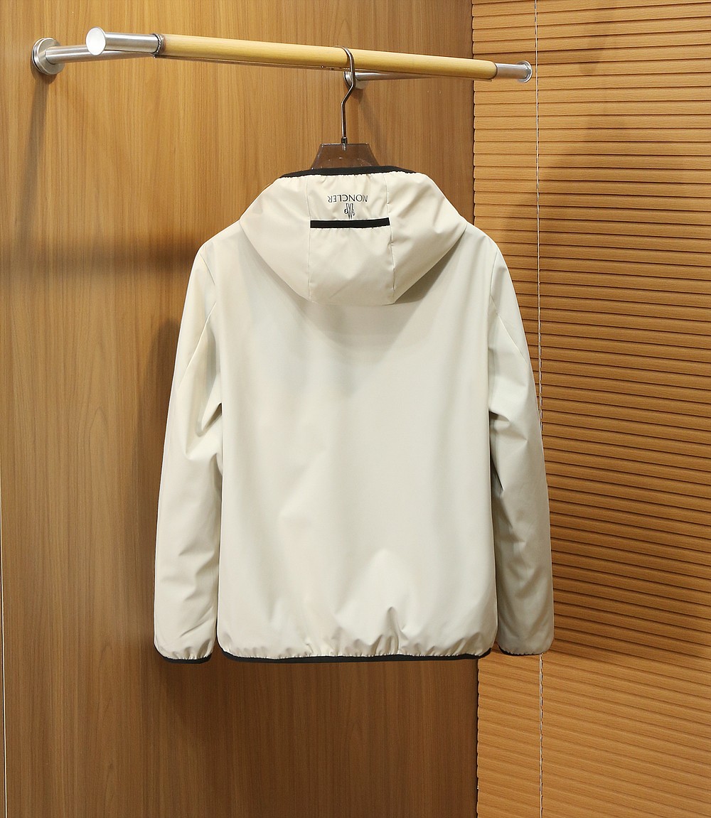 蒙口Moncler2026早春新款连帽夹克外套，众多明星都爱穿的时尚百搭单品！喜欢经典简约的朋友,一定不