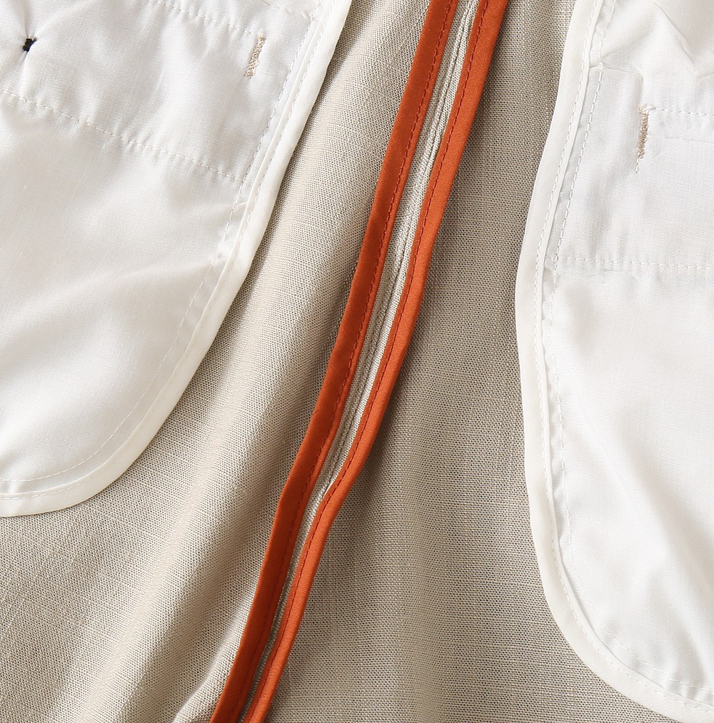 BC老钱新贵们的大爱 客供天丝面料有着极好的亲肤感 直脚休闲裤 经典款 商务休闲都实穿的一款 合体的剪裁