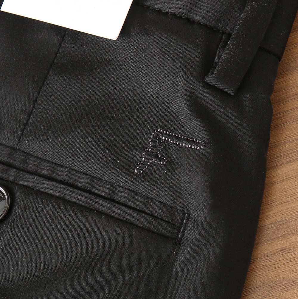 菲拉格慕2026春夏新品 原单男士西装休闲裤 每季必出的类型，无需质疑的热卖王牌单品，符合四季最佳的搭配