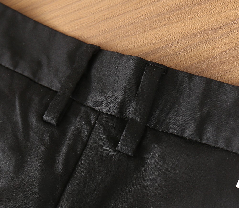 菲拉格慕2026春夏新品 原单男士西装休闲裤 每季必出的类型，无需质疑的热卖王牌单品，符合四季最佳的搭配